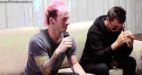 tumblr_nq2b4usL8r1u9wl7vo1_500.gif