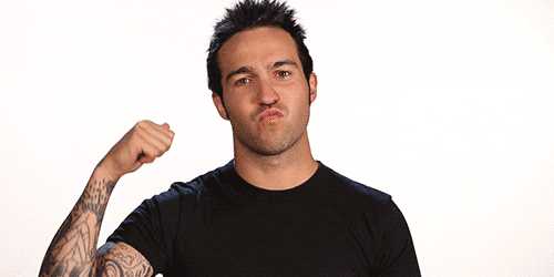 EJJDVzkar0rM4.gif